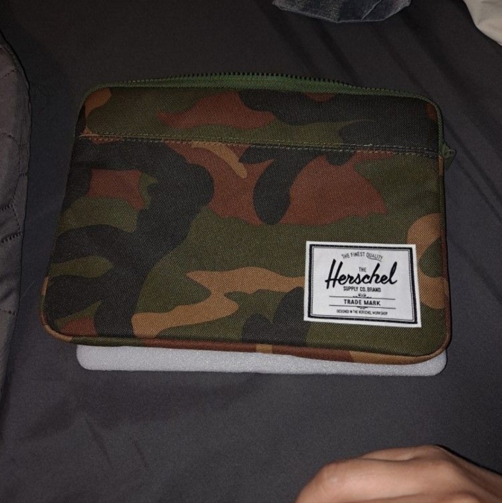 HERSCHEL IPAD Sleeve, BRAND NEW